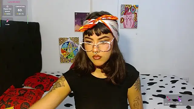 Divinejewel444 online show from 10/27/25, 07:45