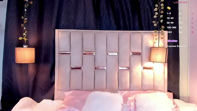 melody-rouss online show from 11/23/25, 02:44