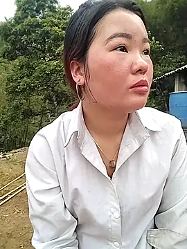 lylylove online show from 05/12/26, 11:24