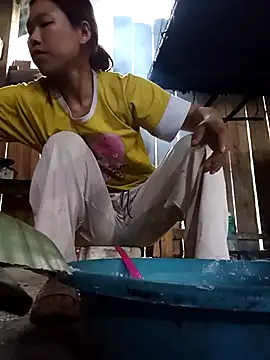 Ngocmi909 online show from 04/18/26, 04:38