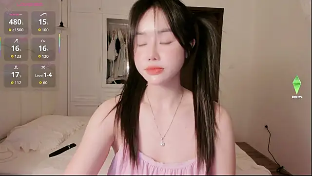 strawberry-ni online show from 10/21/25, 10:05