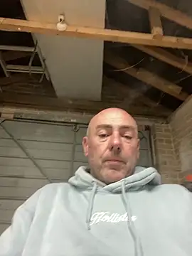 Richmcgee online show from 03/25/26, 08:26