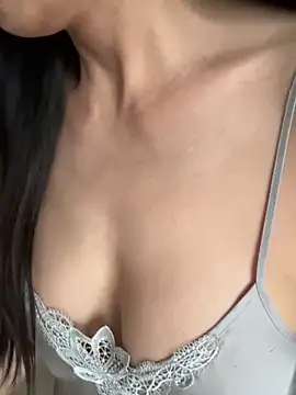 xiiuuff18 online show from 10/18/25, 11:27