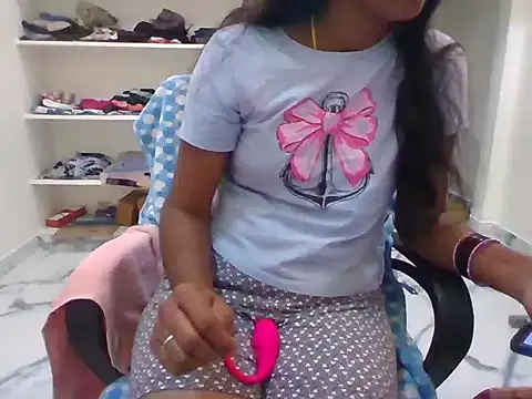 Snapshot of raasi_telugu chatting on 09/22/25, 05:04 raasi telugu online show from 09/22/25, 05:04