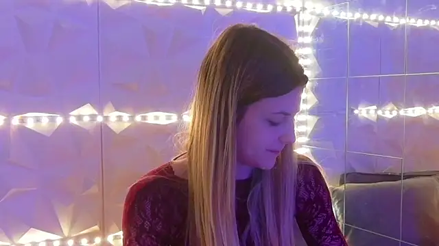 Aishha  online show from 12/22/25, 05:59