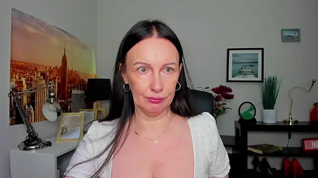 Velvet Jasmine online show from 09/12/25, 05:29