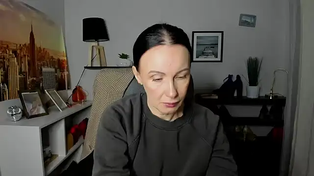 Velvet Jasmine online show from 02/17/26, 06:21