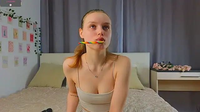 MandaReh online show from 12/02/25, 04:07