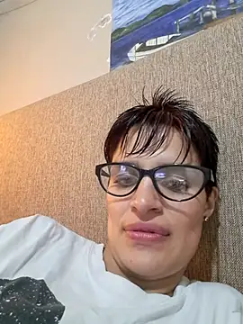 Snapshot of culitobosterook chatting on 11/15/25, 04:58 culitobosterook online show from 11/15/25, 04:58