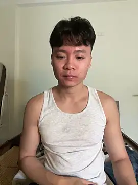 anhduc2k555 online show from 12/19/25, 02:02