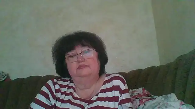 MilaSky5303 online show from 12/19/25, 10:00