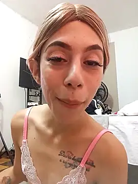 Darlyn tenderhot   online show from 03/08/26, 04:38