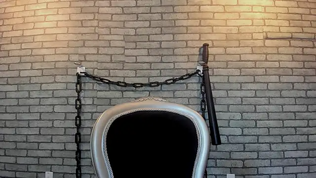 Briana 24 online show from 12/05/25, 03:09