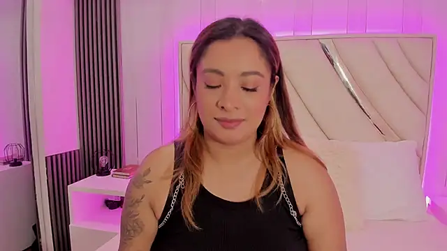 bellalumi online show from 09/13/25, 11:32