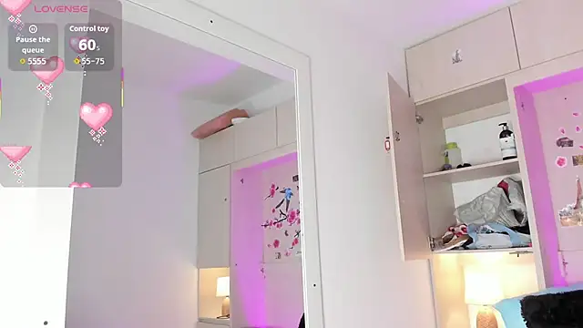 Stefannyevans  online show from 11/11/25, 12:16