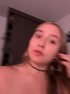 MoraInFire online show from 04/16/26, 04:46