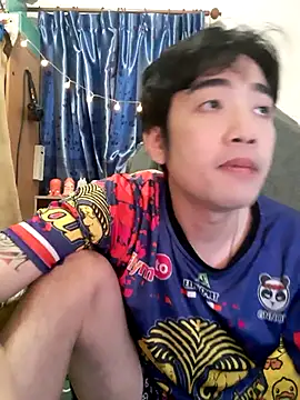 Snapshot of moaman190 chatting on 10/14/25, 07:36 moaman190 online show from 10/14/25, 07:36