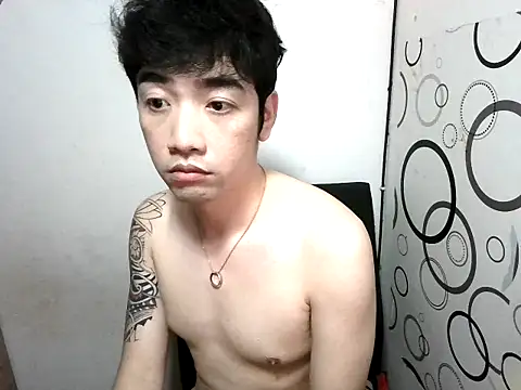 Snapshot of moaman190 chatting on 10/15/25, 07:47 moaman190 online show from 10/15/25, 07:47