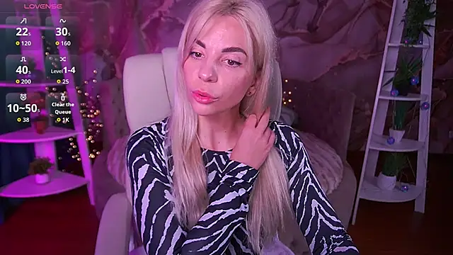 BellaRayyy online show from 03/30/26, 06:03