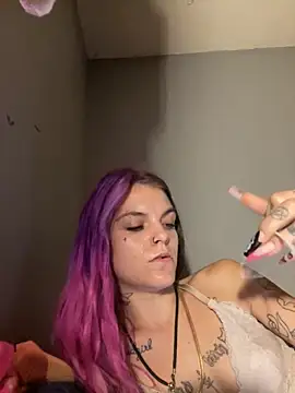 Snapshot of ittybittymeryssa chatting on 11/06/25, 01:56 ittybittymeryssa online show from 11/06/25, 01:56