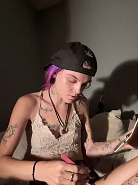 Snapshot of ittybittymeryssa chatting on 11/09/25, 01:09 ittybittymeryssa online show from 11/09/25, 01:09