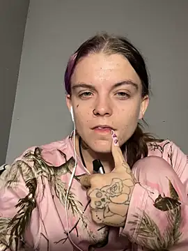 Snapshot of ittybittymeryssa chatting on 11/11/25, 08:25 ittybittymeryssa online show from 11/11/25, 08:25