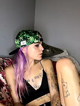 Snapshot of ittybittymeryssa chatting on 11/19/25, 11:21 ittybittymeryssa online show from 11/19/25, 11:21