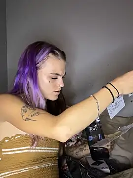 Snapshot of ittybittymeryssa chatting on 11/22/25, 10:42 ittybittymeryssa online show from 11/22/25, 10:42