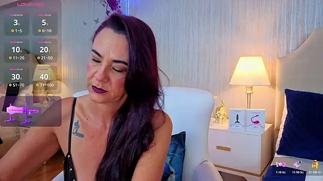 ScarleetJonson online show from 12/03/25, 08:07