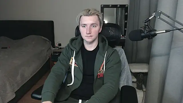 Snapshot of Elvin_Vaenight chatting on 10/21/25, 12:55 Elvin Vaenight online show from 10/21/25, 12:55