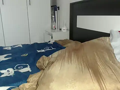 petite danielle online show from 03/03/26, 08:20