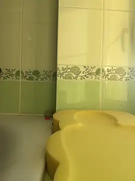 Snapshot of Dickii21 chatting on 10/05/25, 03:21 Dickii21 online show from 10/05/25, 03:21