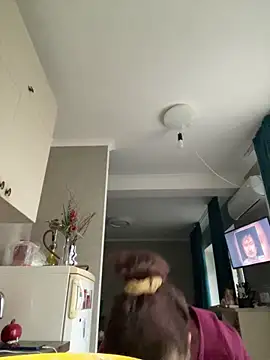 Snapshot of AliceCurlyX chatting on 11/30/25, 08:29 AliceCurlyX online show from 11/30/25, 08:29