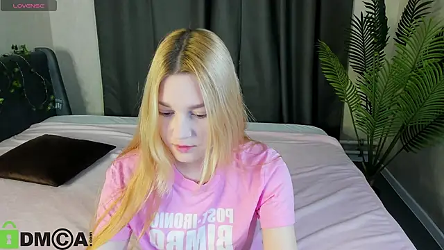 Sylvia Ortiz online show from 11/08/25, 09:09