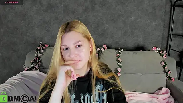 Sylvia Ortiz online show from 11/09/25, 01:04