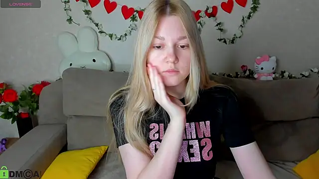 Sylvia Ortiz online show from 03/04/26, 01:00