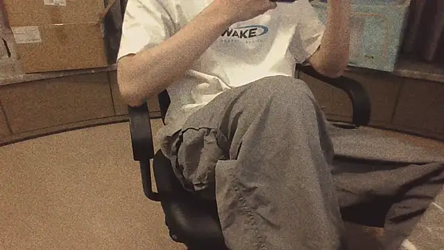 Snapshot of msk2004_06 chatting on 11/21/25, 03:00 msk2004 06 online show from 11/21/25, 03:00