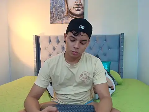 Snapshot of stewart_mateo_ chatting on 10/04/25, 01:58 stewart mateo online show from 10/04/25, 01:58