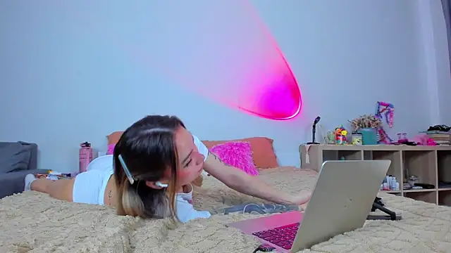 baobei03 online show from 09/22/25, 07:10