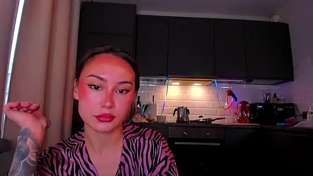 baobei03 online show from 11/05/25, 09:31