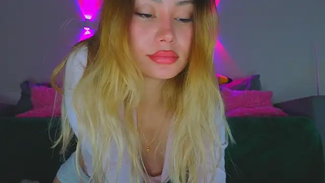 baobei03 online show from 04/18/26, 05:44