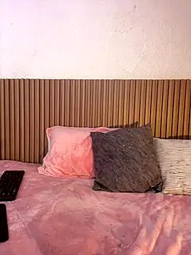 Alisha Olsen  online show from 10/08/25, 05:16