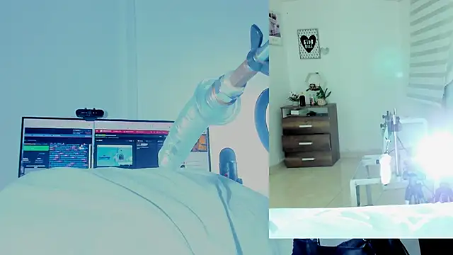 Rosy Emely online show from 01/12/26, 09:25