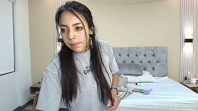 LiaMonroee  online show from 09/22/25, 11:45