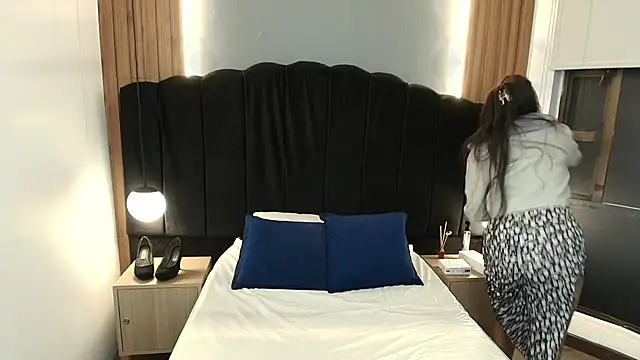 LiaMonroee  online show from 03/08/26, 11:58