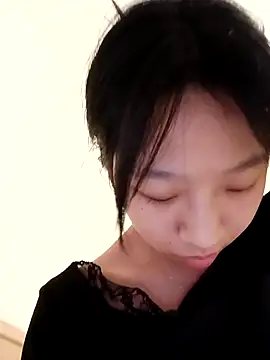 jingjing005 online show from 11/09/25, 10:46