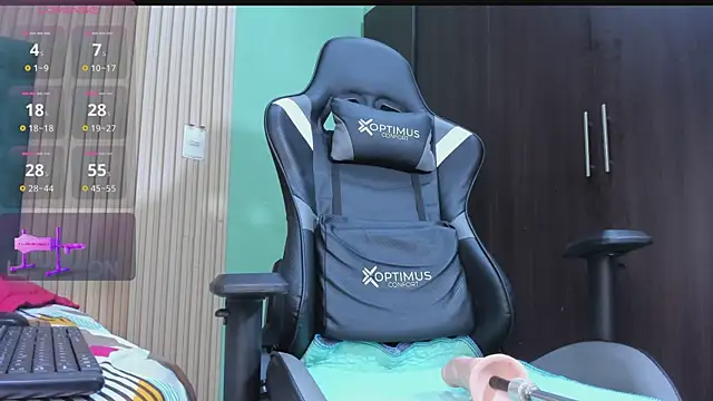 EvelynFoxx- online show from 12/01/25, 07:08