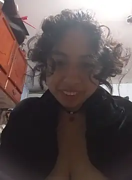 Syndel23 online show from 10/05/25, 01:37