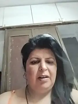 Snapshot of Jann_Riya333 chatting on 07/11/26, 10:22 Jann Riya333 online show from 07/11/26, 10:22