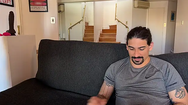 Snapshot of lenruy chatting on 10/26/25, 07:53 lenruy online show from 10/26/25, 07:53